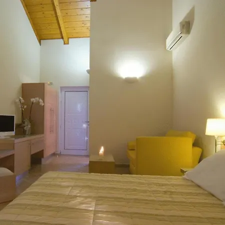 Отель Al Mare Boutique 3*