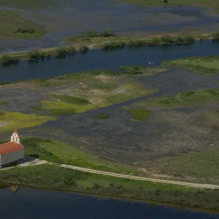 酒店 Al Mare Boutique 3*