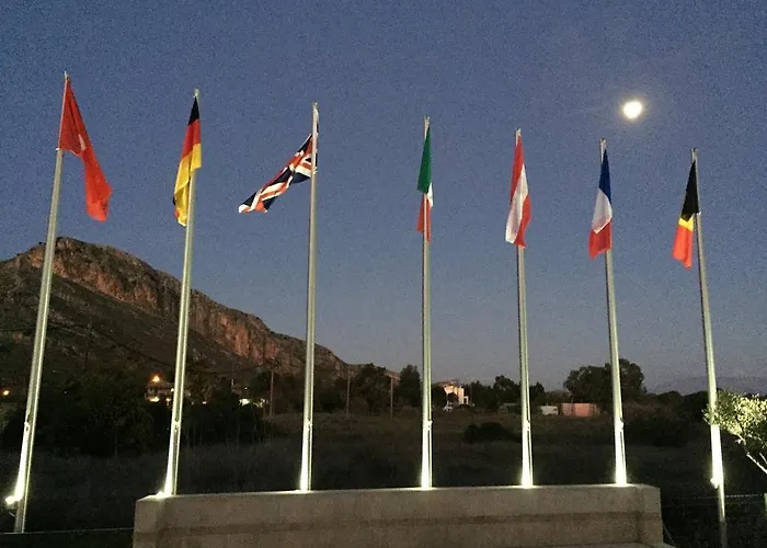 Al Mare Boutique Отель